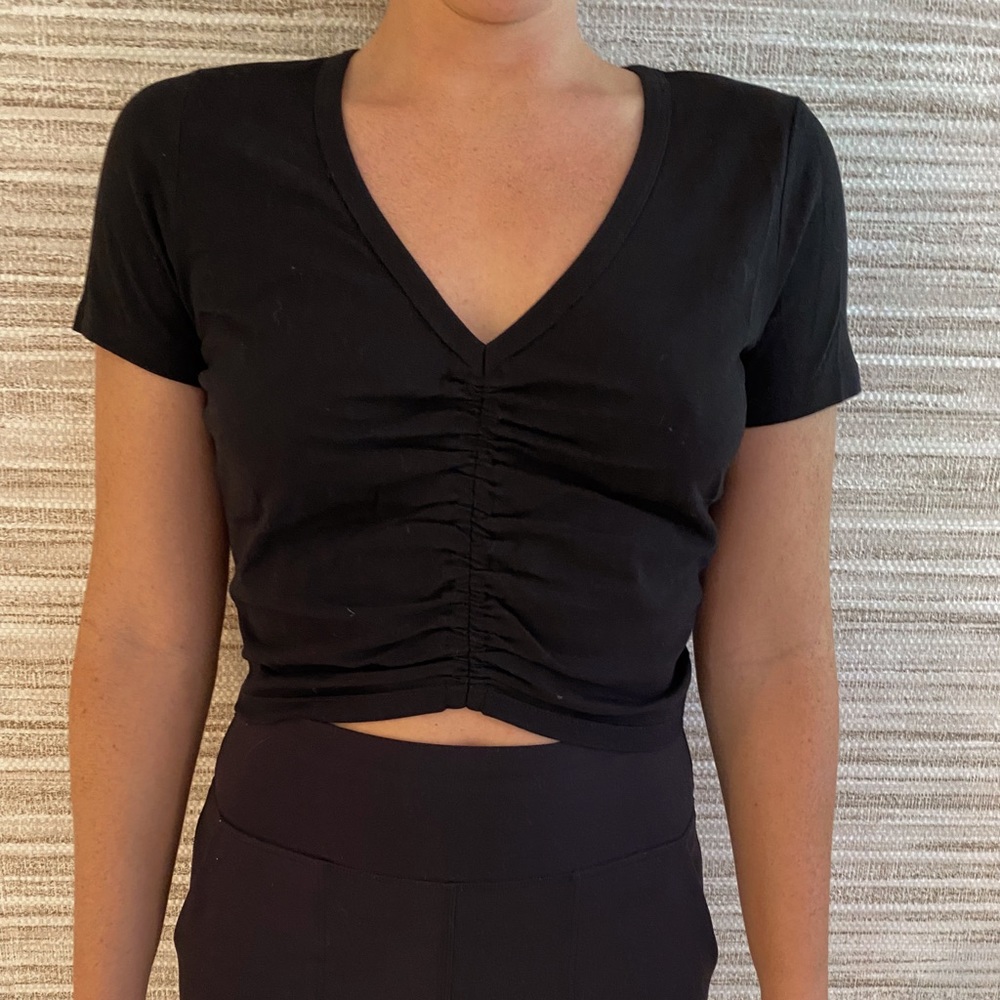 Aritzia Short Sleeve Top